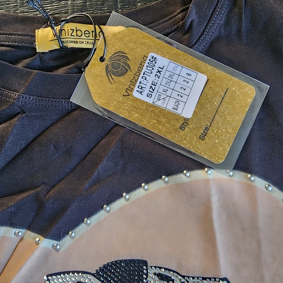 Charming Dalmatian Graphic Tee - Black & White - Picture 3 of 4